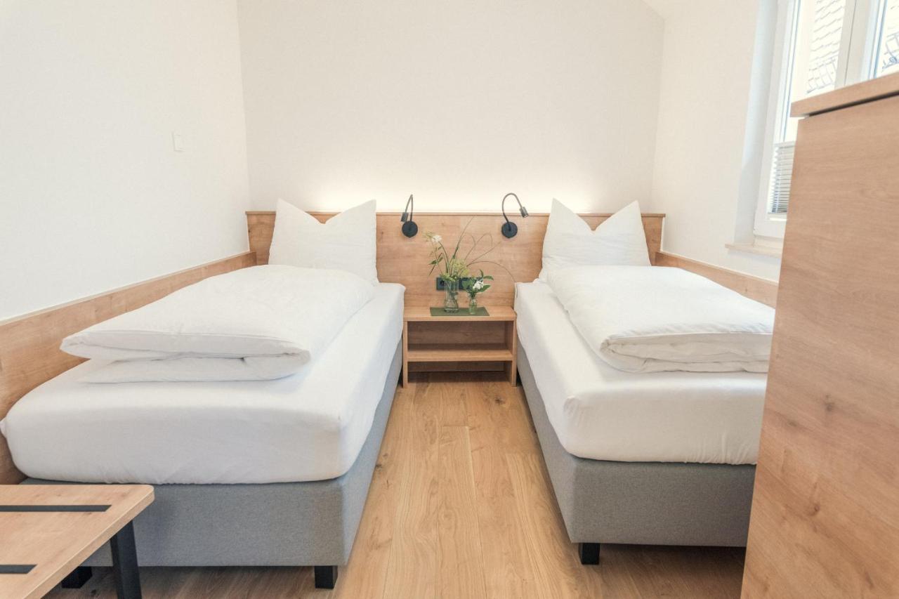 Das Hoelderlein - Altstadthotel 尼尔廷根 外观 照片